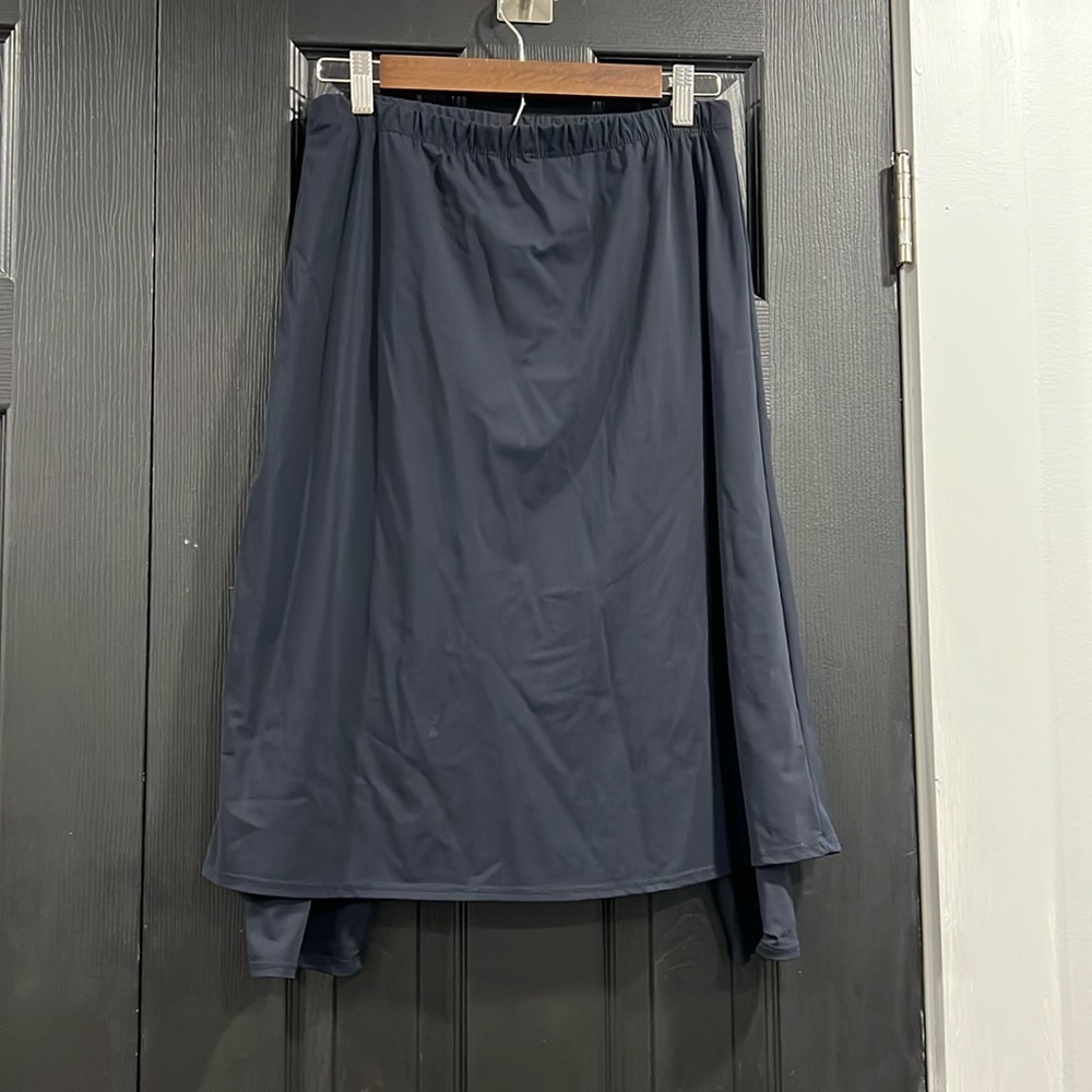 Kamp Kloz Athletic skirt with leggings size Medium